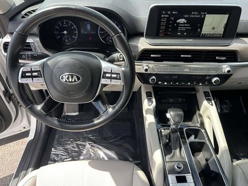 Used 2020 Kia Telluride EX w/ EX Premium Package FWD image 18