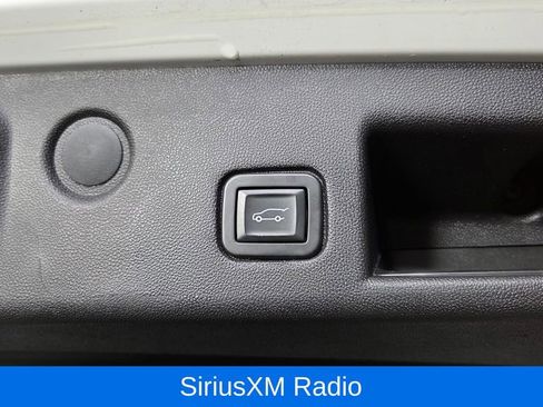 Used 2019 Chevrolet Equinox LT FWD image 13
