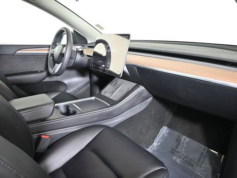 Used 2023 Tesla Model Y Long Range AWD/4WD image 14