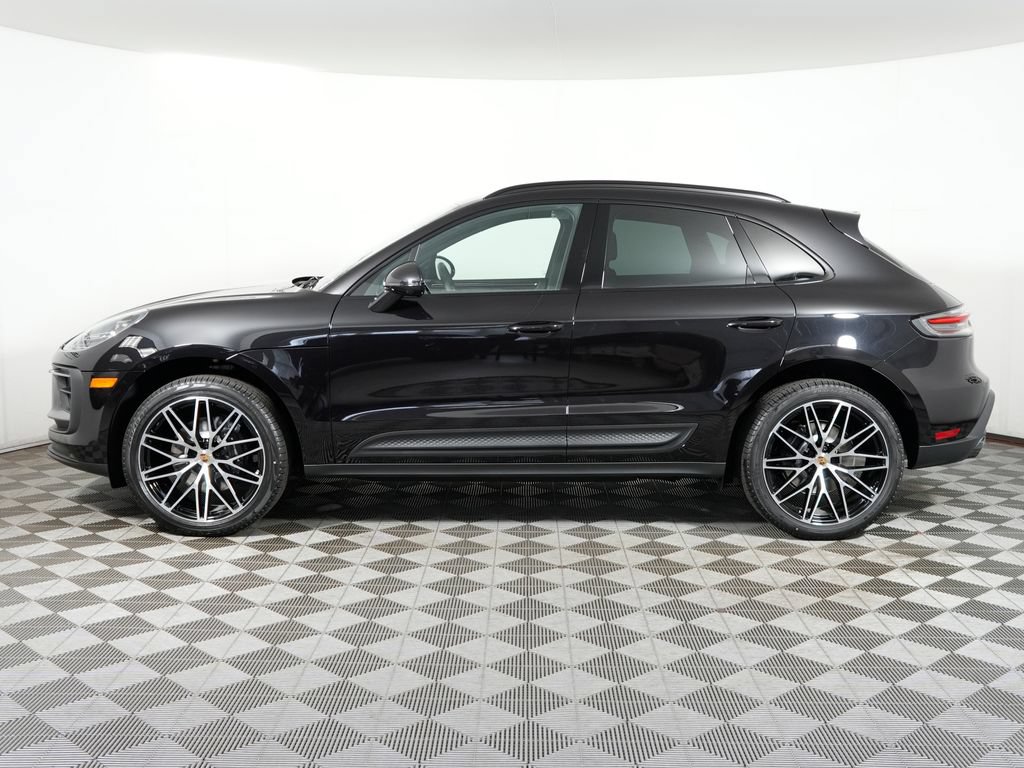 Used 2026 Porsche Macan AWD/4WD image 2