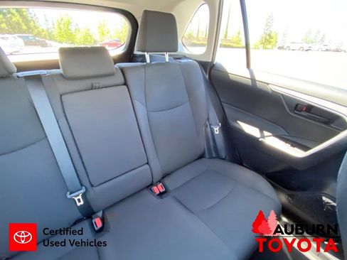 Certified 2022 Toyota RAV4 LE w/ Carpet Mat Package (TMS) AWD/4WD image 21