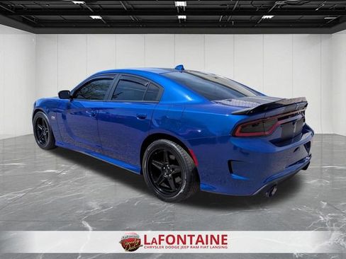 Used 2019 Dodge Charger R/T w/ Blacktop Package RWD image 3