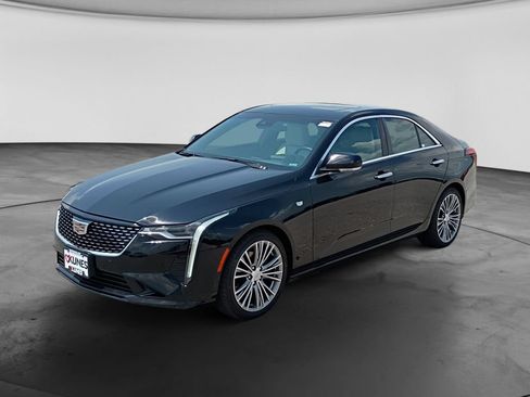 Used 2020 Cadillac CT4 Premium Luxury RWD image 3