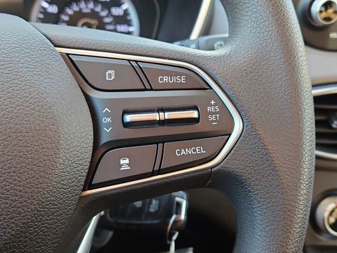 Used 2020 Hyundai Santa Fe SE image 13