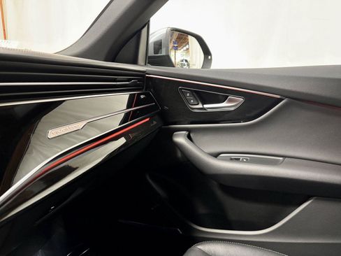 Used 2020 Audi Q8 Prestige w/ Prestige Package AWD/4WD image 45