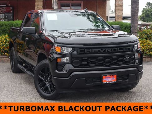 Used 2025 Chevrolet Silverado 1500 Custom w/ Turbomax Blackout Package RWD image 2