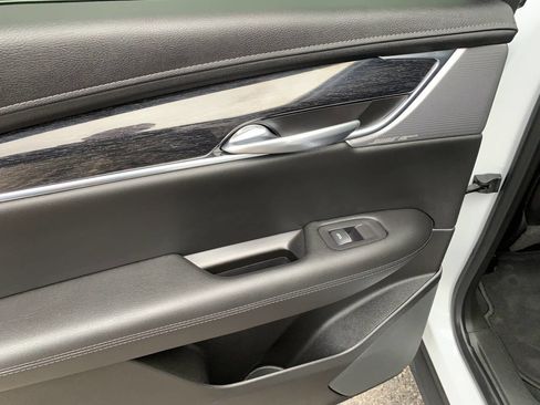 Used 2021 Cadillac XT5 Premium Luxury image 26