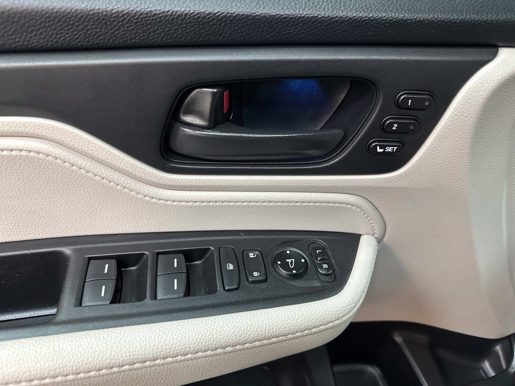 Used 2026 Honda Odyssey EX-L image 17