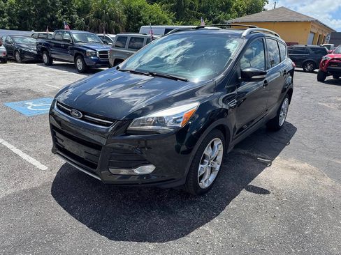 Used 2015 Ford Escape Titanium w/ Equipment Group 301A AWD/4WD image 4