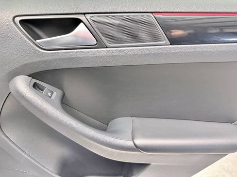 Used 2016 Volkswagen Jetta GLI SEL FWD image 18