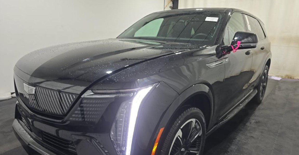 Used 2025 Cadillac Escalade IQ Sport 2 AWD/4WD image 1