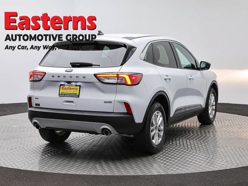 Used 2022 Ford Escape SE AWD/4WD image 5
