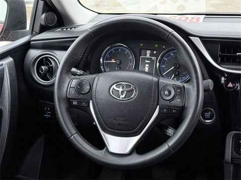 Used 2017 Toyota Corolla XSE image 20
