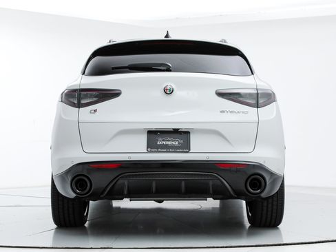 New 2026 Alfa Romeo Stelvio Sprint w/ Convenience Package AWD/4WD image 4