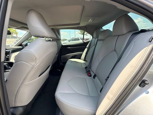 Used 2024 Toyota Camry XLE FWD image 17