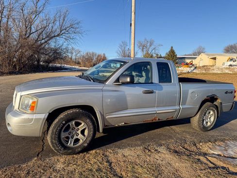 Used 2006 Dodge Dakota SLT image 7