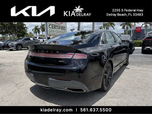 Used 2020 Lincoln MKZ Reserve w/ Luxury Package FWD image 3