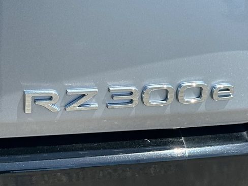 Used 2024 Lexus RZ 300e Premium FWD image 33