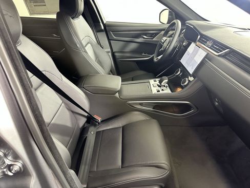 Used 2026 Jaguar F-PACE R-Dynamic S AWD/4WD image 18