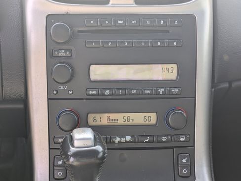 Used 2005 Chevrolet Corvette Coupe w/ Preferred Equipment Group image 17