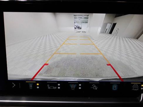 Used 2024 Chevrolet Silverado 2500 LTZ w/ LTZ Convenience Package image 53