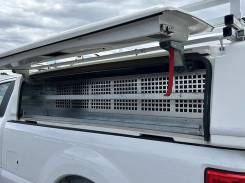 Used 2019 Ford F250 XL w/ Power Equipment Group RWD image 32