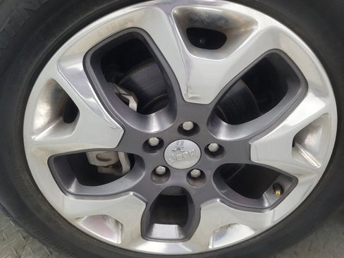 Used 2019 Jeep Compass Limited FWD image 31