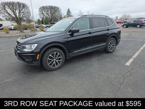 Used 2020 Volkswagen Tiguan SE w/ Panoramic Sunroof Package image 4