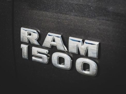 Used 2017 RAM 1500 Express image 13