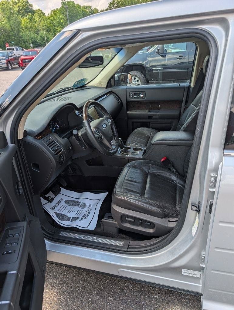 Used 2019 Ford Flex Limited AWD/4WD image 9