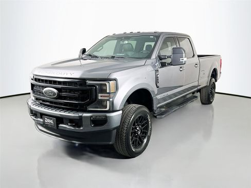Used 2022 Ford F250 Lariat w/ Black Appearance Package image 4