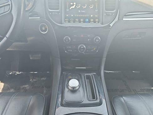 Used 2020 Chrysler 300 S RWD image 15