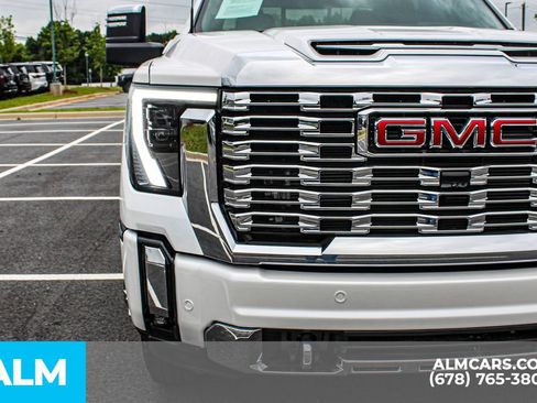 Used 2025 GMC Sierra 3500 Denali w/ Denali Reserve Package AWD/4WD image 11