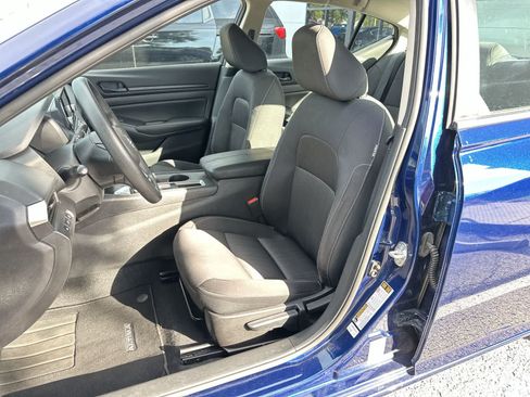 Used 2024 Nissan Altima 2.5 S FWD image 3