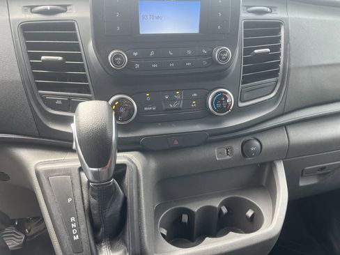 Used 2024 Ford Transit 250 Low Roof AWD w/ Exterior Upgrade Package image 30