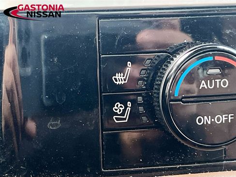 Used 2024 Nissan Pathfinder Platinum w/ Cargo Package image 27