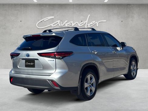 Used 2023 Toyota Highlander LE image 19