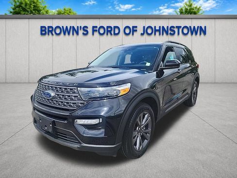 Used 2023 Ford Explorer XLT w/ Equipment Group 202A AWD/4WD image 4