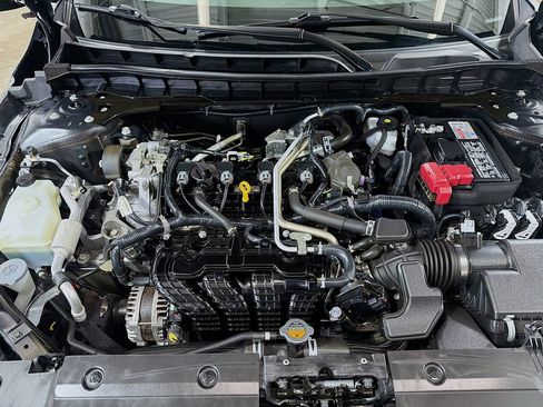Used 2024 Nissan Altima 2.5 SV FWD image 28