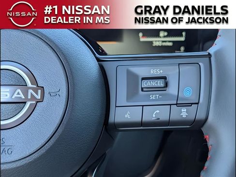 New 2026 Nissan Kicks SR w/ Cold Weather Package FWD image 13