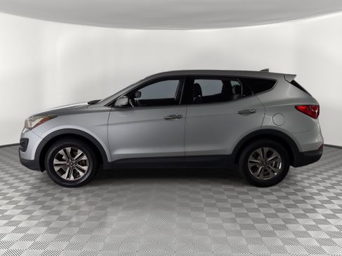 Used 2016 Hyundai Santa Fe Sport FWD image 2