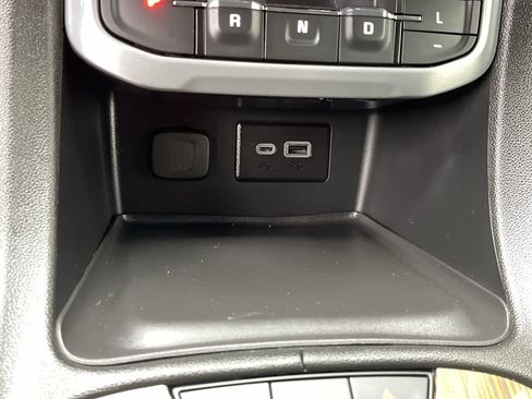 Certified 2023 GMC Acadia SLE w/ Driver Convenience Package image 25