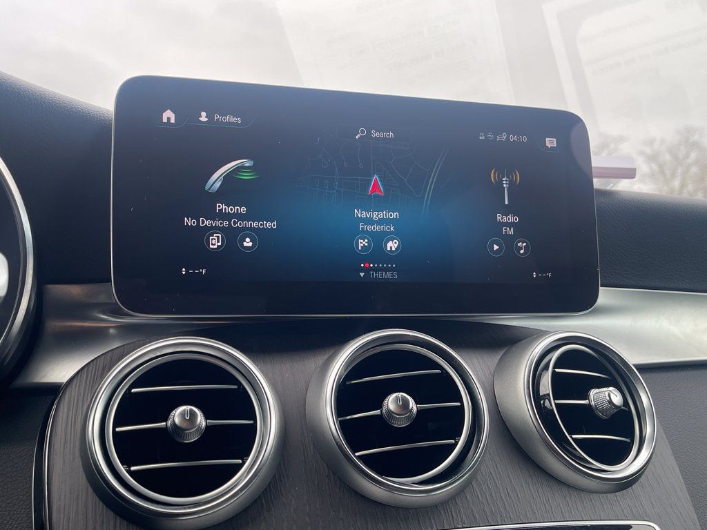 Used 2022 Mercedes-Benz GLC 300 4MATIC image 23