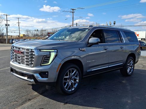 New 2026 GMC Yukon XL Denali w/ Sun & Power Step Package image 4