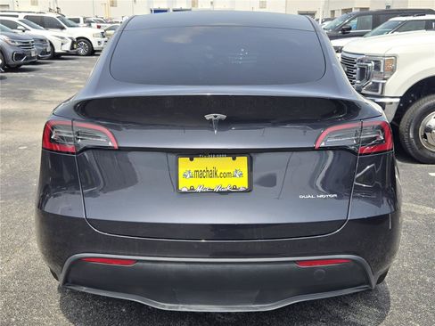 Used 2025 Tesla Model Y Long Range AWD/4WD image 7