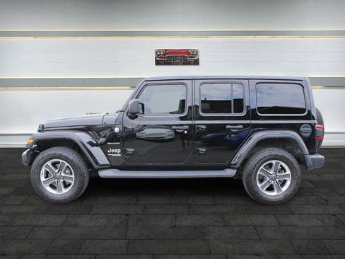 Used 2019 Jeep Wrangler Unlimited Sahara w/ Dual Top Group image 4