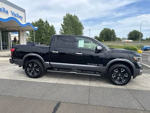 Used 2020 Nissan Titan Platinum Reserve w/ Moonroof Package AWD/4WD image 3