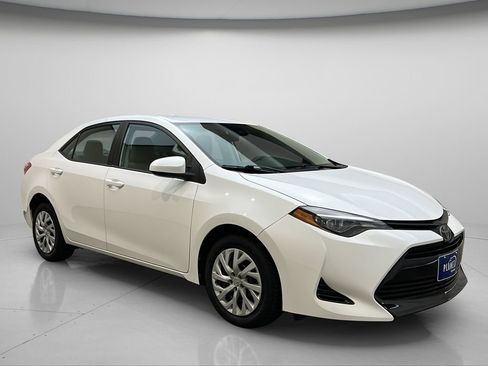 Used 2017 Toyota Corolla LE w/ Carpet Mat Package (TMS) FWD image 1