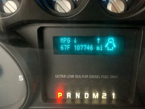 Used 2011 Ford F550 4x4 Regular Cab Super Duty w/ Payload Upgrade Pkg image 11