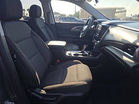 Used 2019 Chevrolet Traverse LS FWD image 3